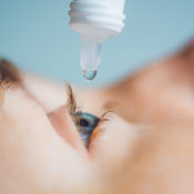 Precauciones al tratar los ojos secos con remedios caseros